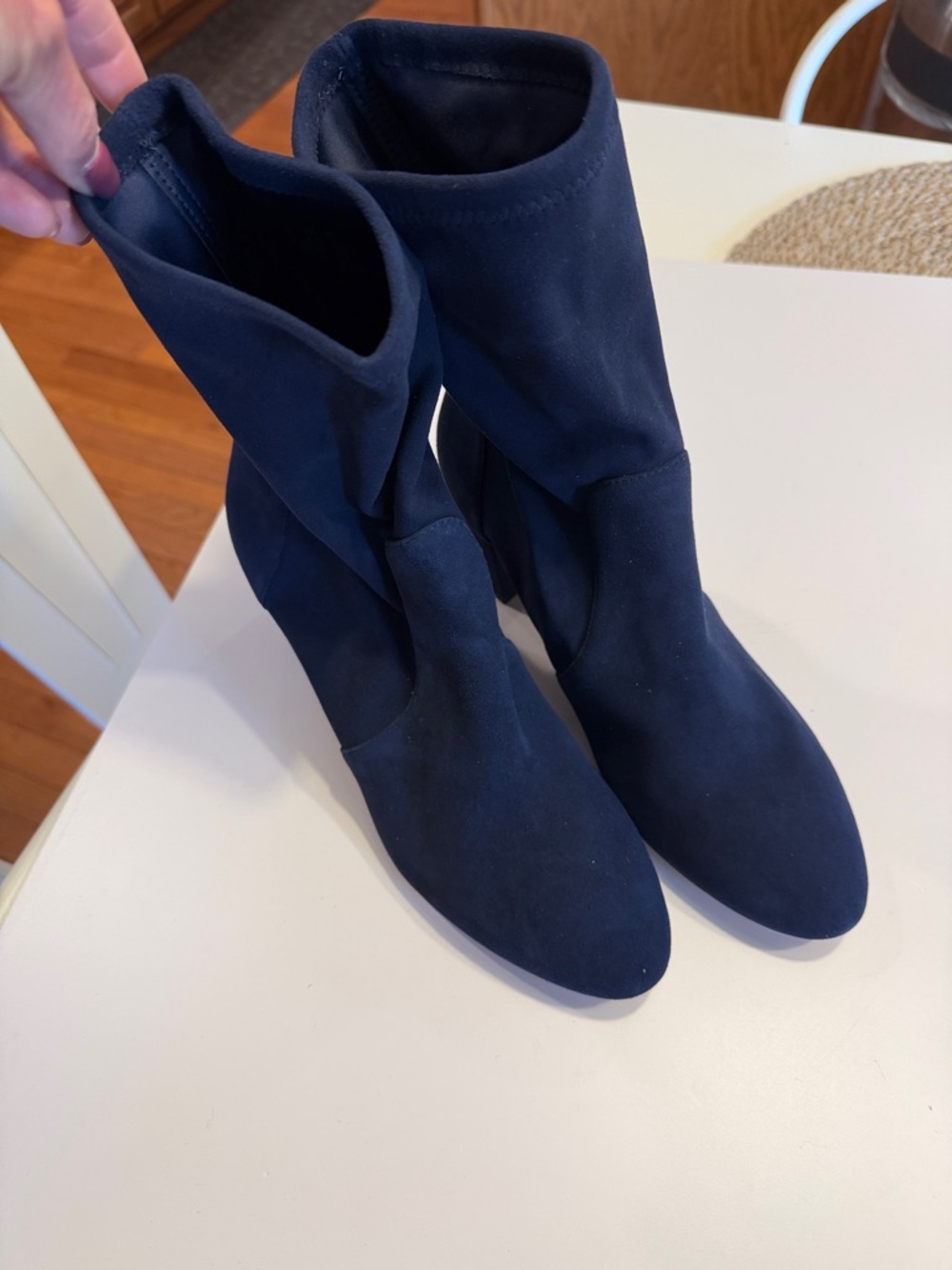 Stuart Weitzman Women's Navy Suede Mid-Calf Boots Sz 8.5.  NWOB